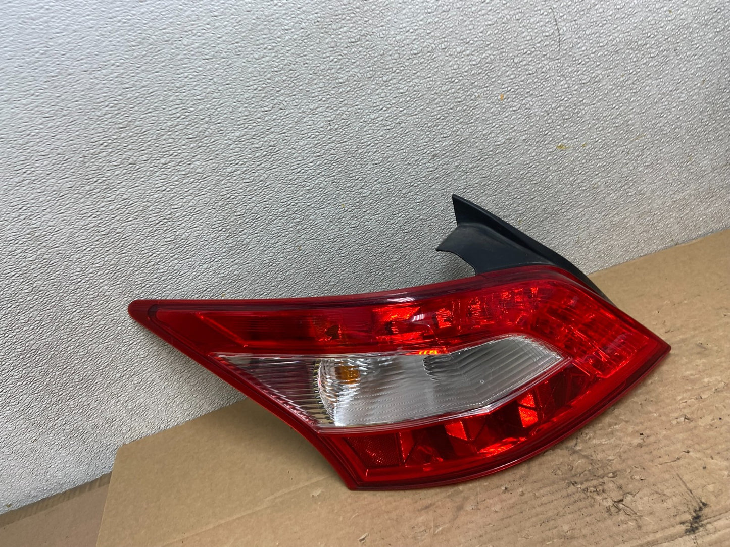 2009 2010 2011 Nissan Maxima Left Driver Lh Side Tail light OEM AB4690 LK2