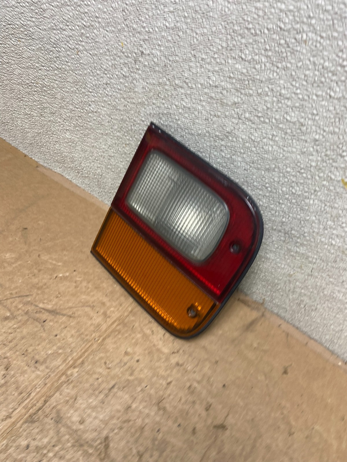 1996 to 1998 Mazda Mpv Right Passenger RH Side Inner Tail Light Oem AA3822 DW1