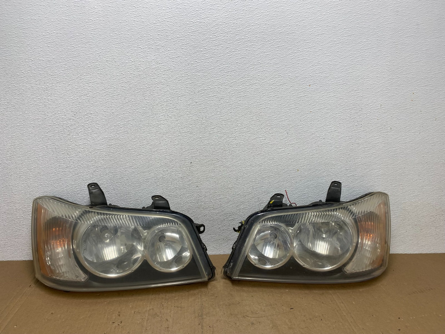 2001 2002 2003 Toyota Highlander Headlights Left+Right Side AC5820 DW0
