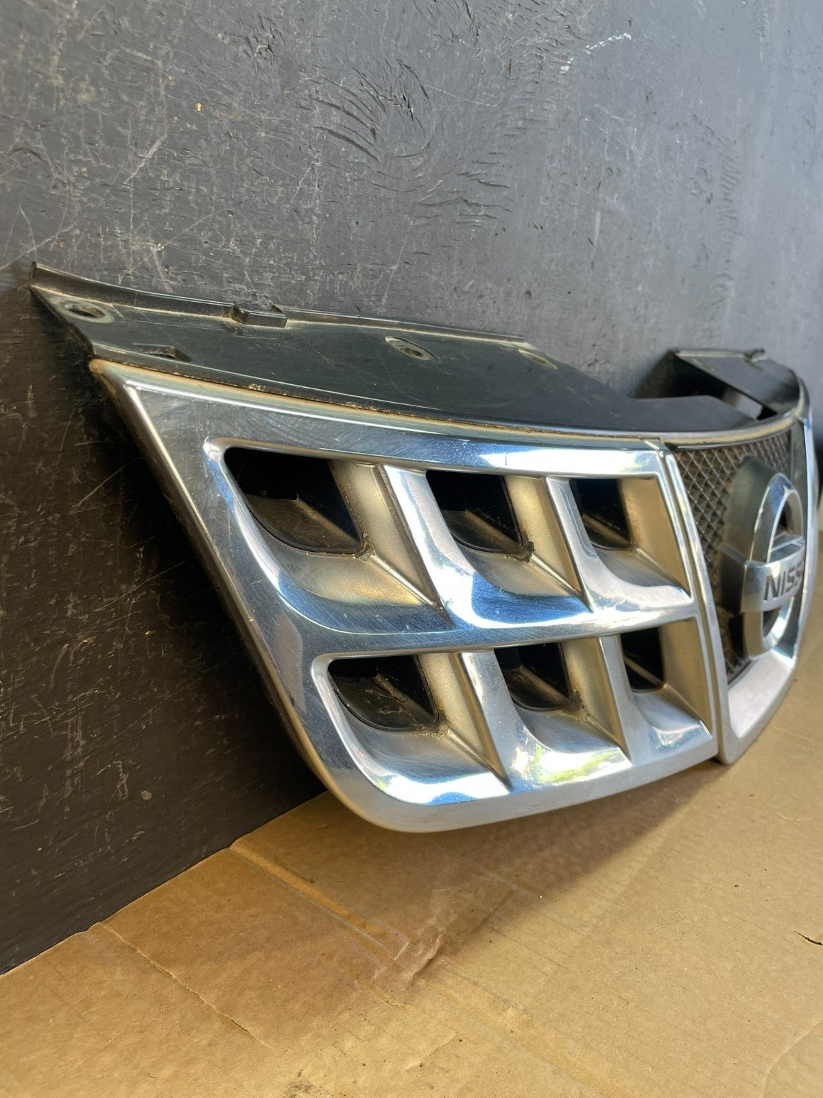 2011 to 2015 Nissan Rogue Front Upper Chrome Grill Grille AC9749 DW1