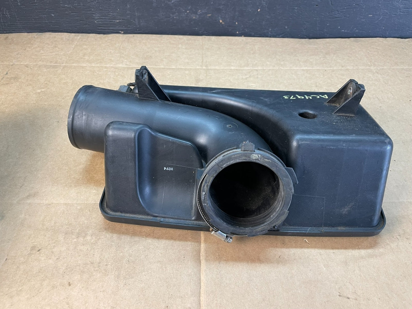 2005 - 2007 Jeep Grand Cherokee 4.7L V8 Engine Air Intake Resonator AC4973 DG6