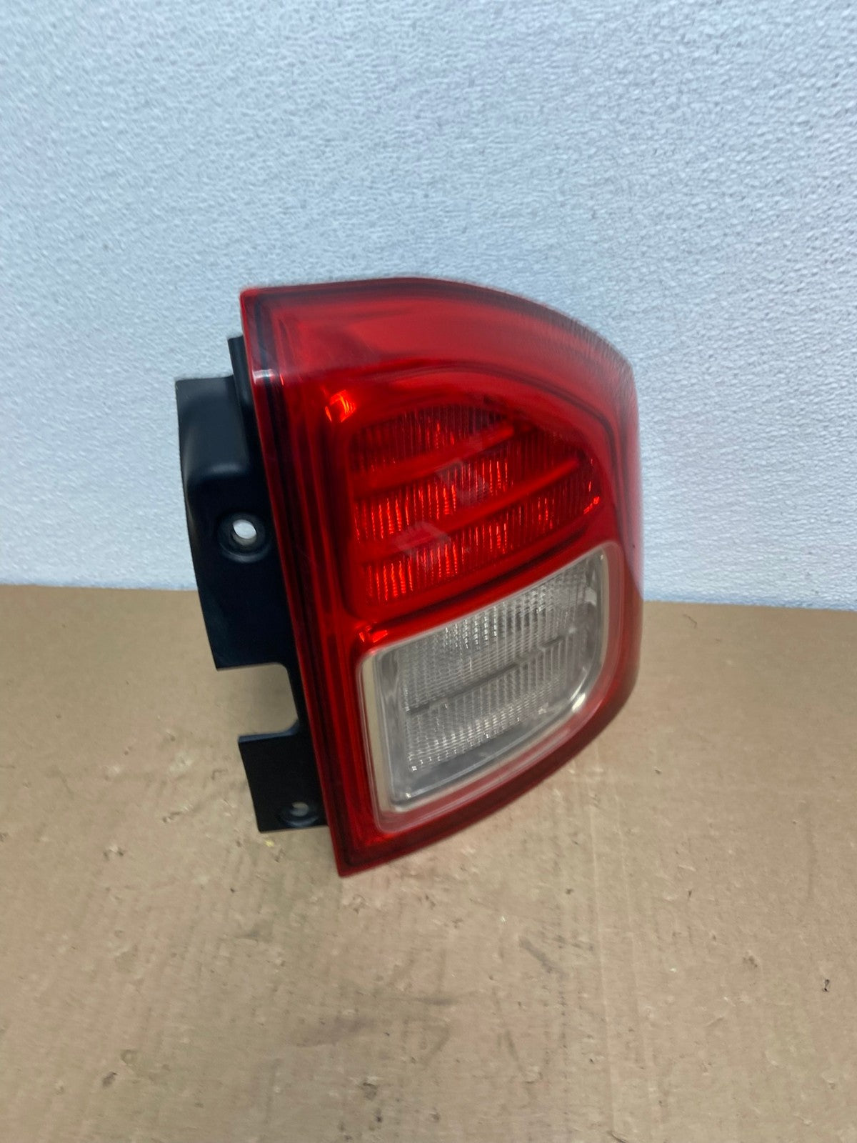 2011 2012 2013 Jeep Compass Right Passenger Rh Side Tail Light AB6499 LK2