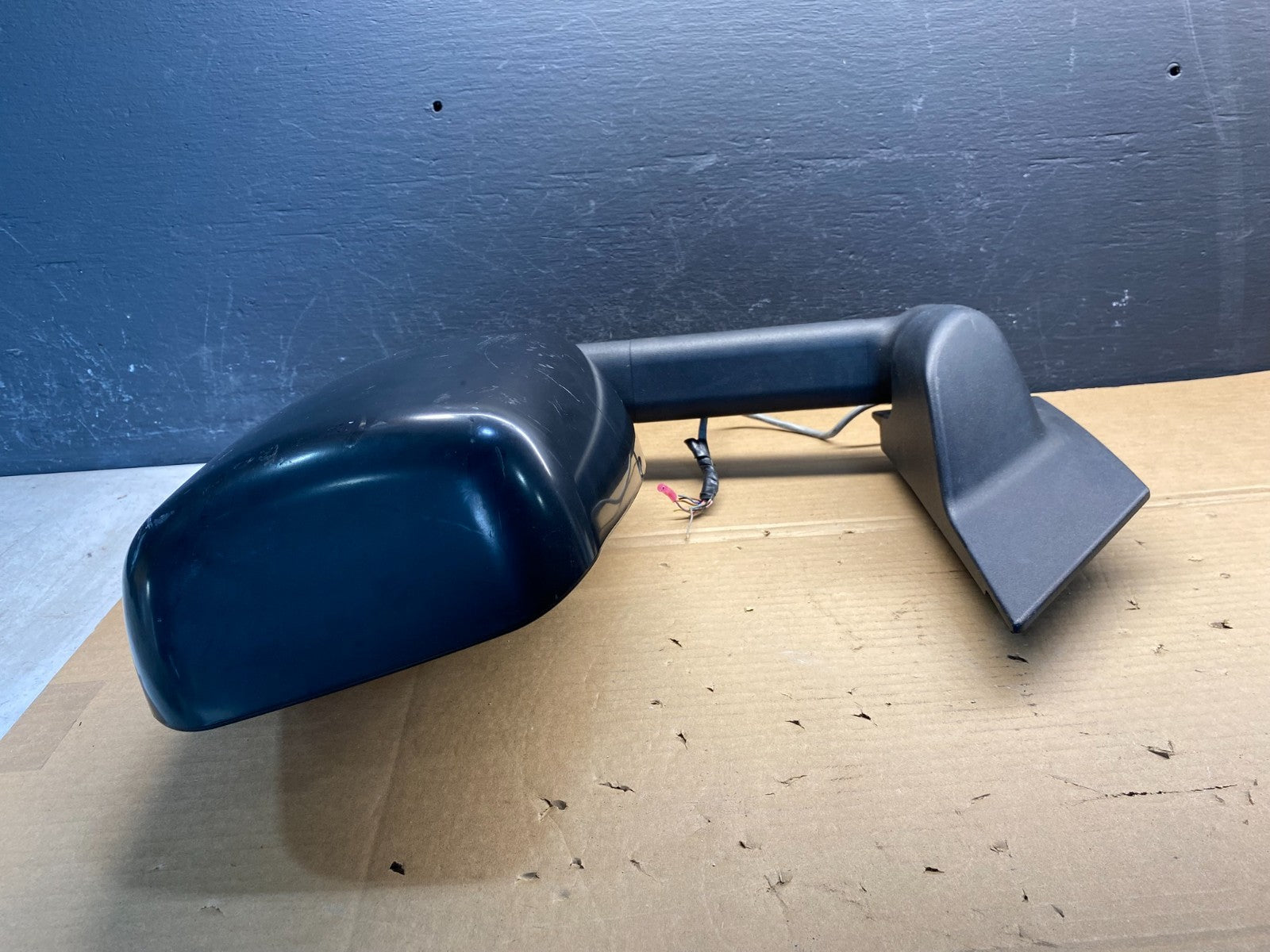 2009 to 2018 Chevrolet Express G3500 G4500 Left Driver LH View Mirror AC8315 DG1
