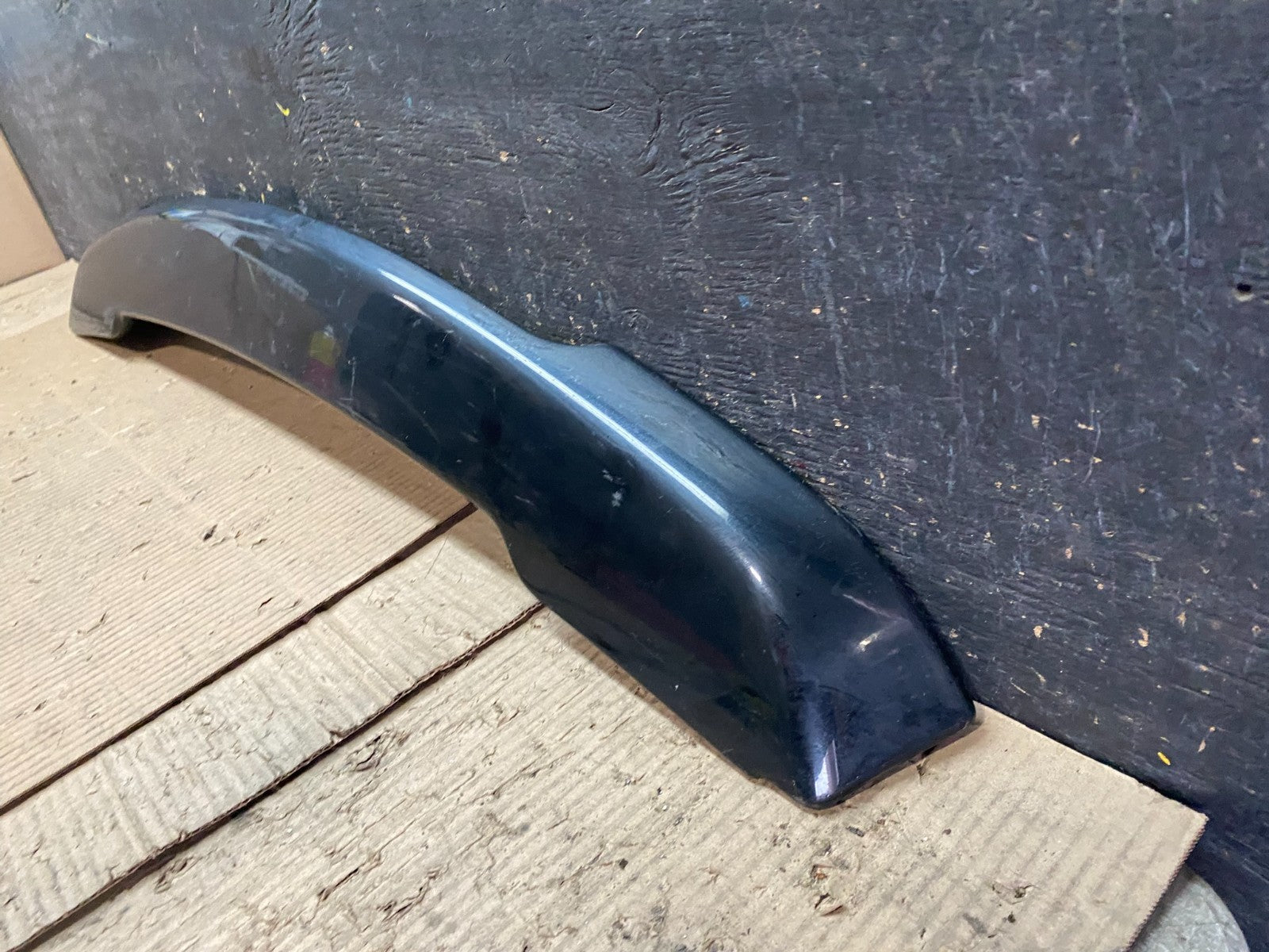 2008 to 2014 Land Rover LR2 Rear Trunk Tail Light Lift Gate Spoiler W5991 DG11