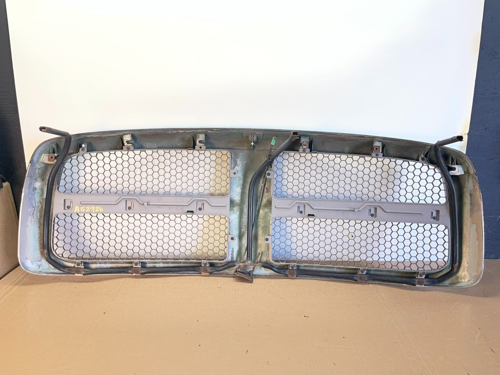 2002 2003 2004 2005 Dodge Ram 1500  Upper Front Grill Grille AG2926 DG3