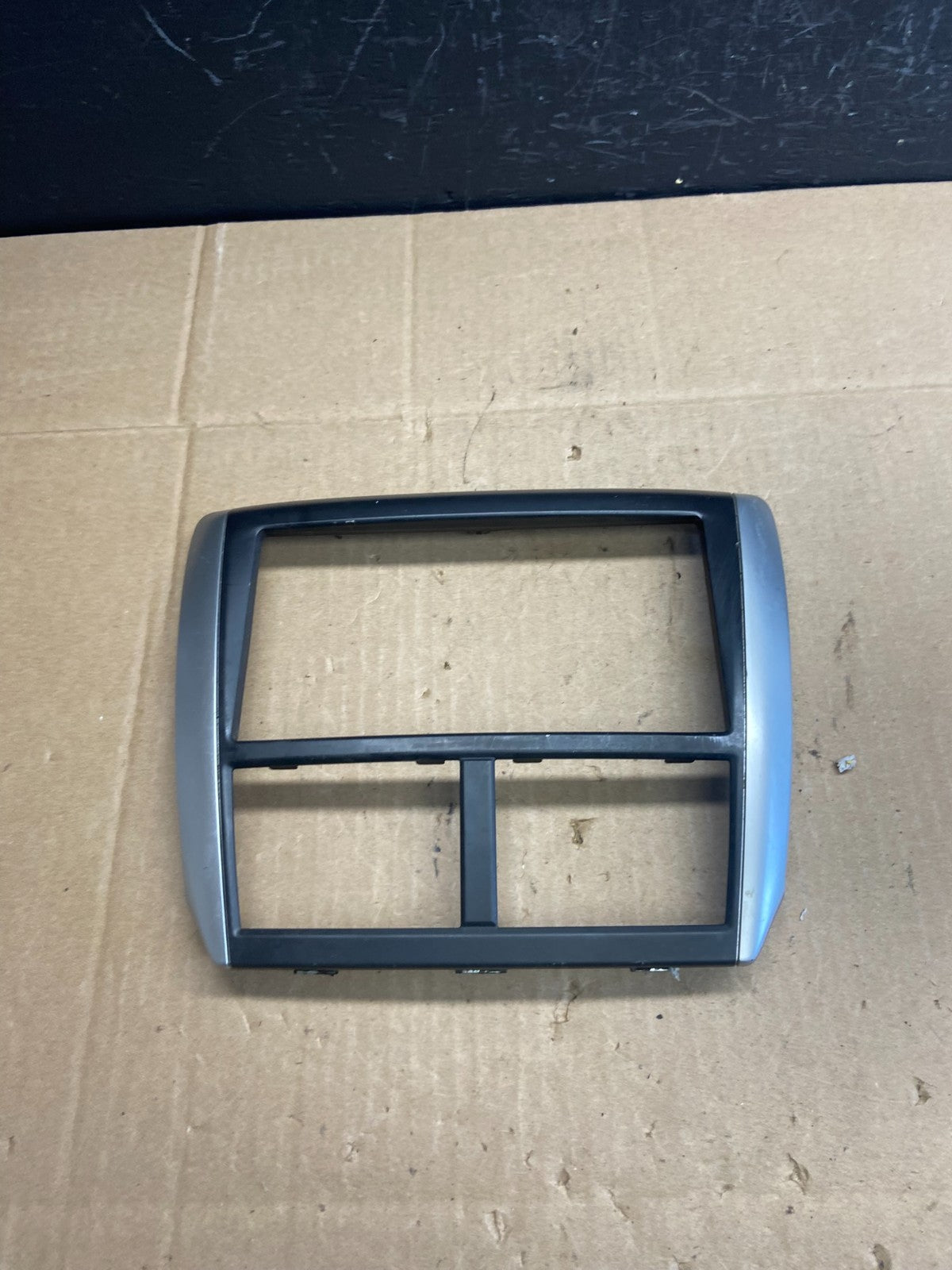 2010 to 2011 Subaru Forester Dash Radio Trim Bezel Center Vent OEM AB9346 DG0