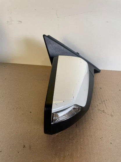 2016 to 2018 Chevrolet Malibu Right Passenger Turn Signal Door Mirror AG2547 MS8