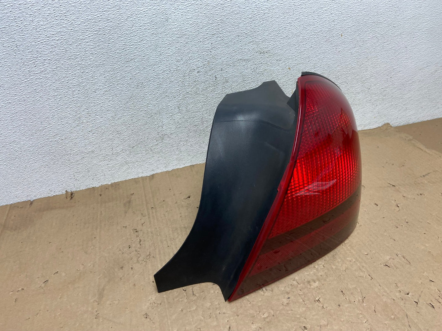 2003 to 2011 Mercury Grand Marquis Right Passenger Side Tail Light AE9361 LK2