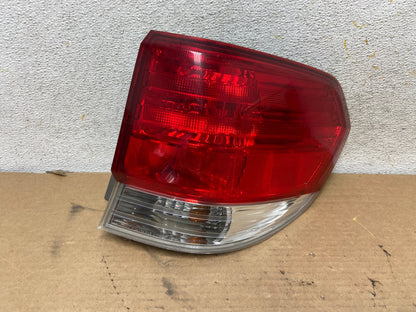 2008 2009 2010 Honda Odyssey Right Passenger Side Tail Light AH4204 LK0