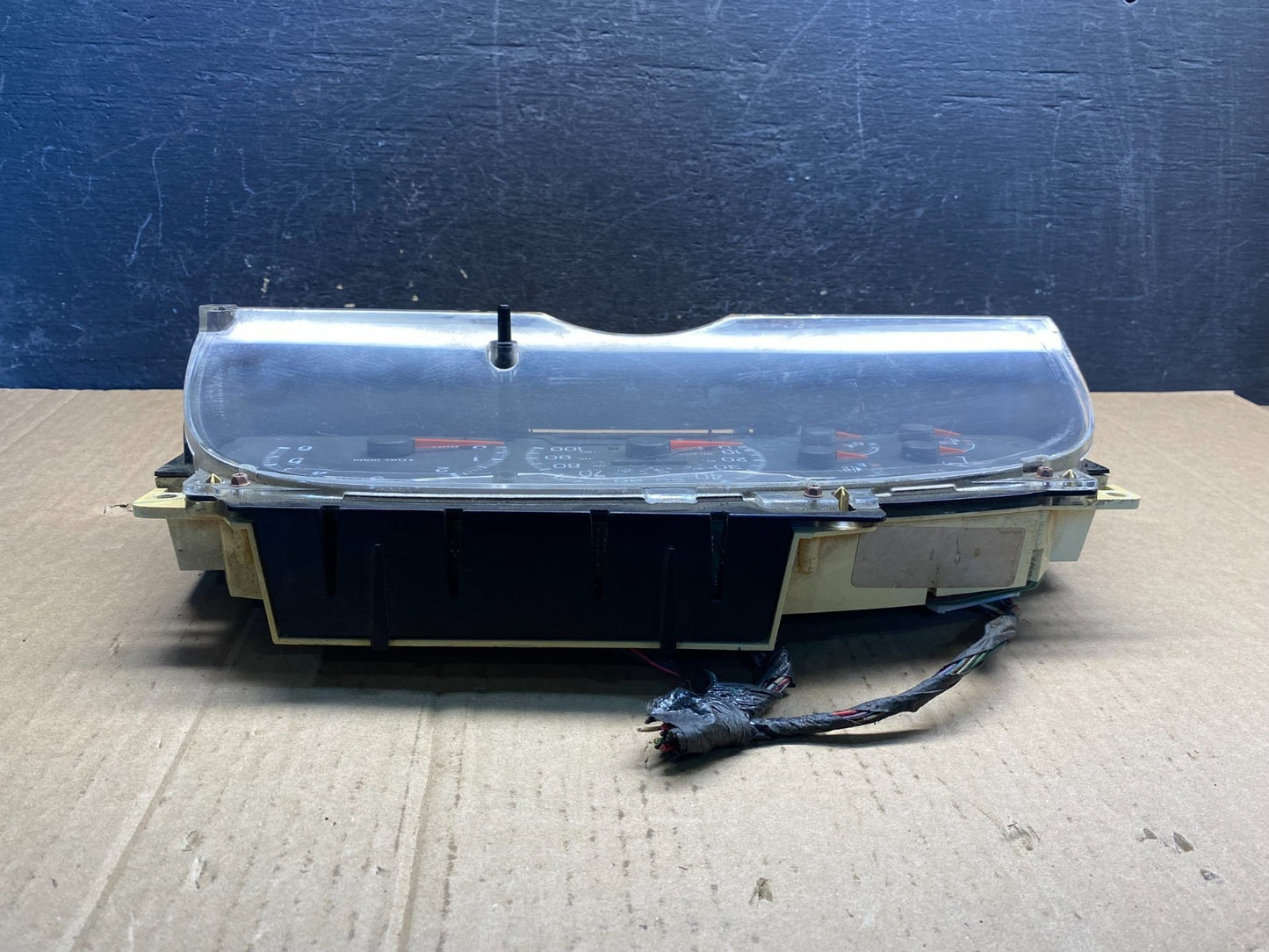 1997 - 1998 Ford F150 F-150 Speedometer Cluster Gauge AG3747 DW3