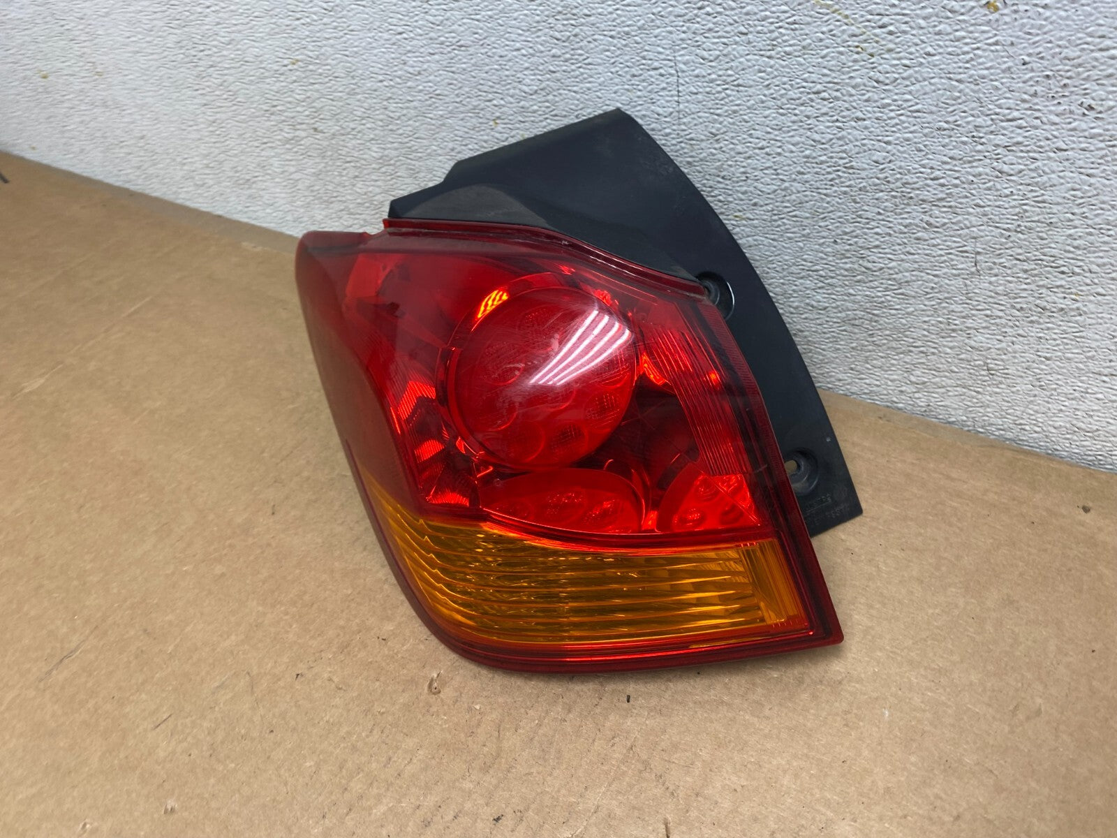 2010 to 2018 Mitsubishi Outlander Sport Left Driver Lh Side Tail Light L24751