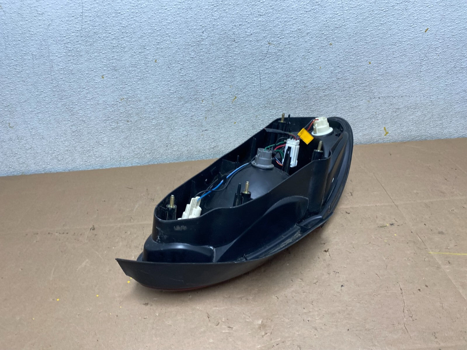 1999 2000 Hyundai Elantra Sedan Right Passenger RH Tail Light M3951 DW5