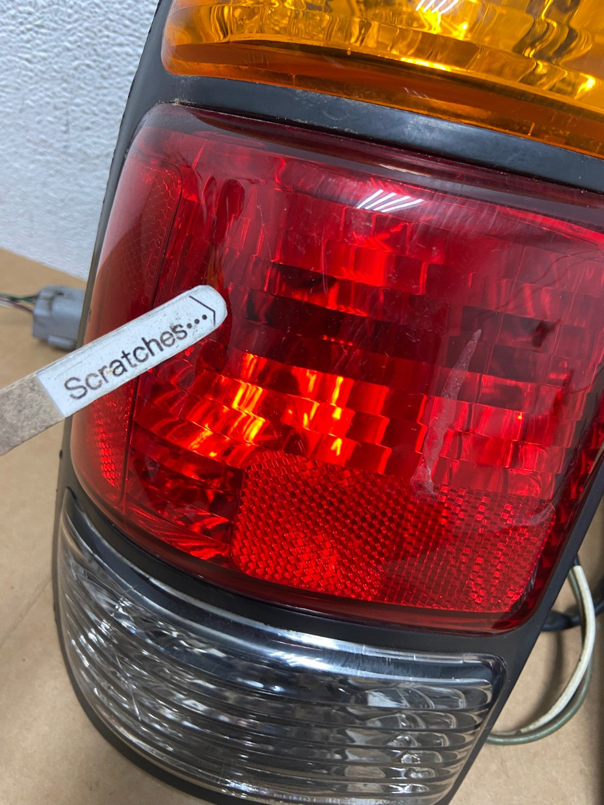 2000 to 2004 Toyota Tundra Left+Right Tail Lights AE3092 LK3