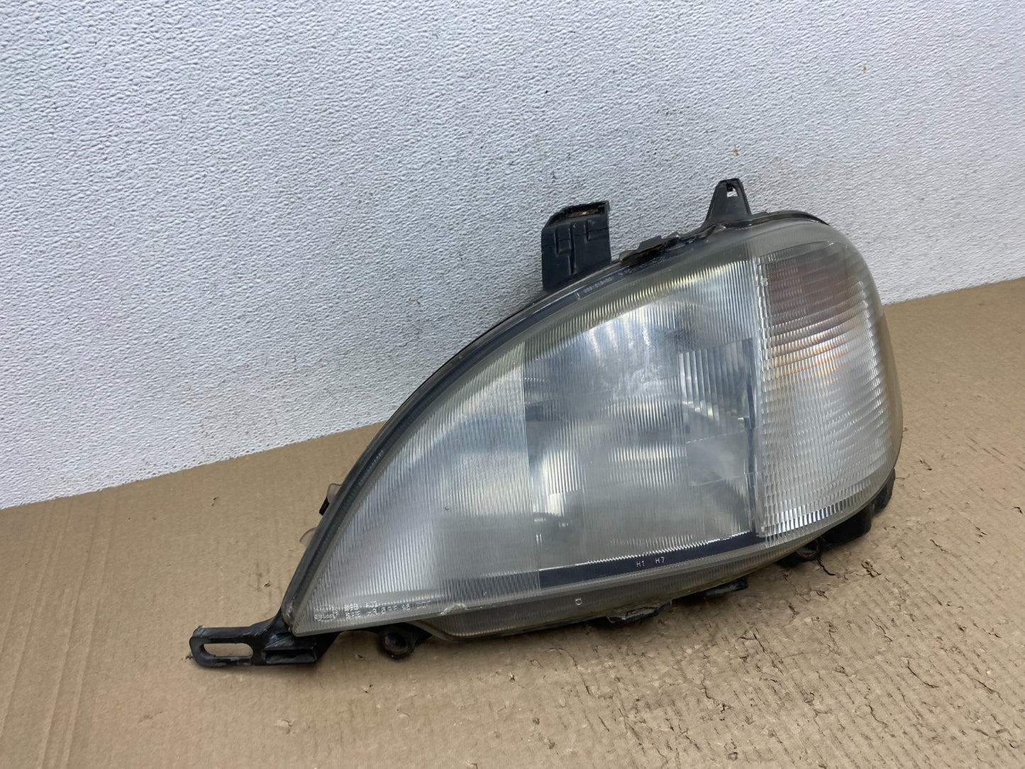 1998 to 2001 Mercedes ML320 ML-Class Left Driver LH Halogen Headlight AF2878 DW2