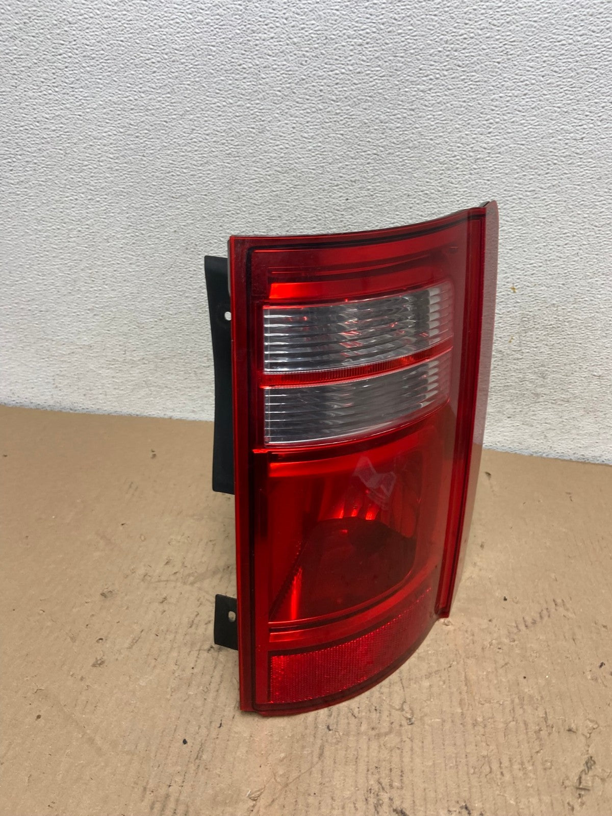 2008 2009 2010 Dodge Grand Caravan Right Passenger Rh Tail Light AF3262 LK2