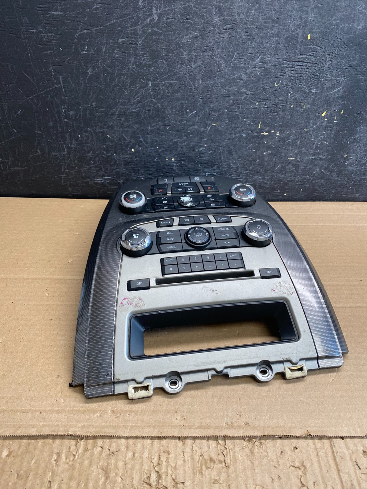 2010 to 2012 Ford Fusion Radio Climate Control A/C Control AG0075 DG2