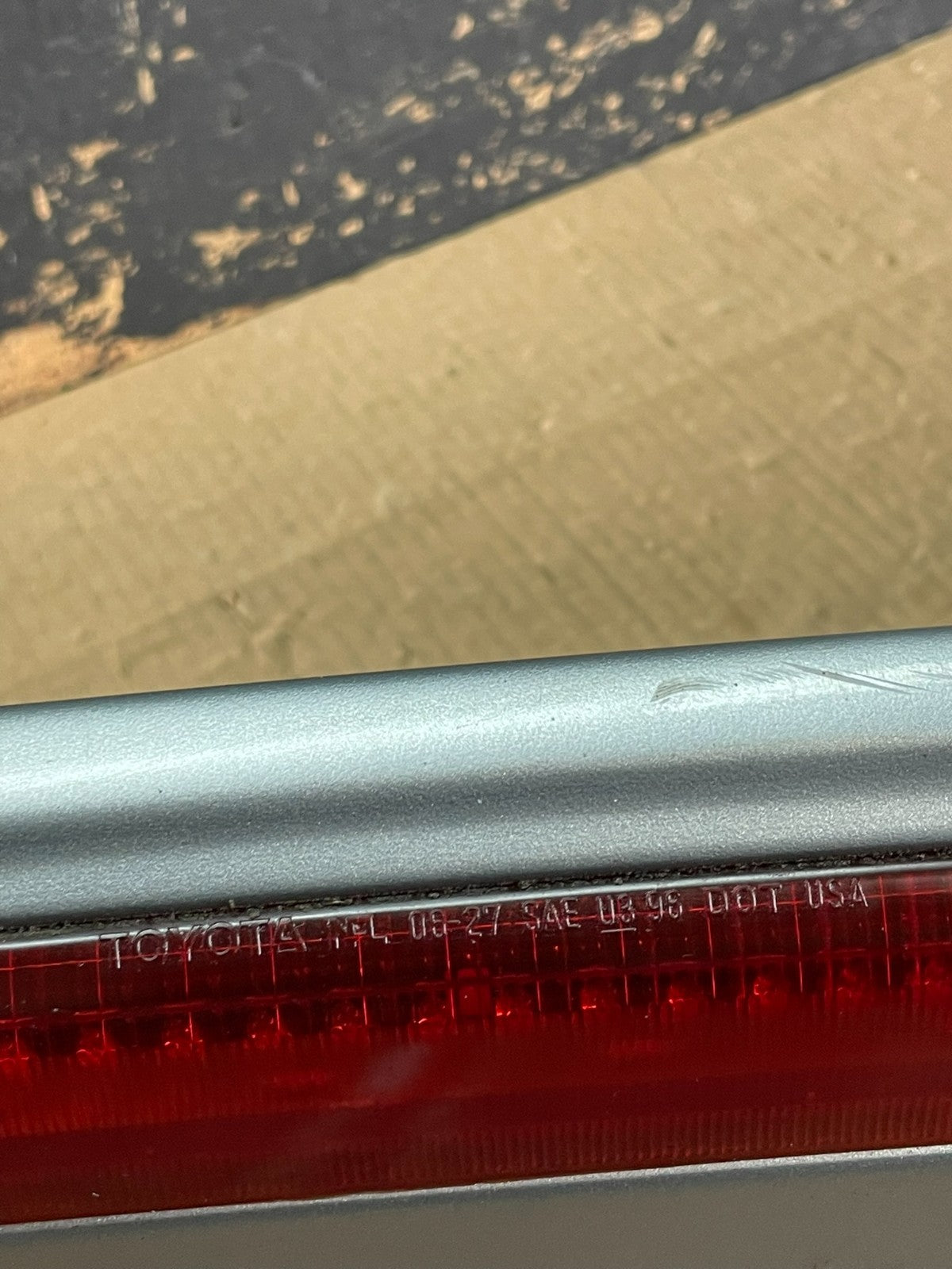 2001 to 2007 Toyota Sequoia 3RD Brake Light Spoiler Wing OEM AB3235 DG12