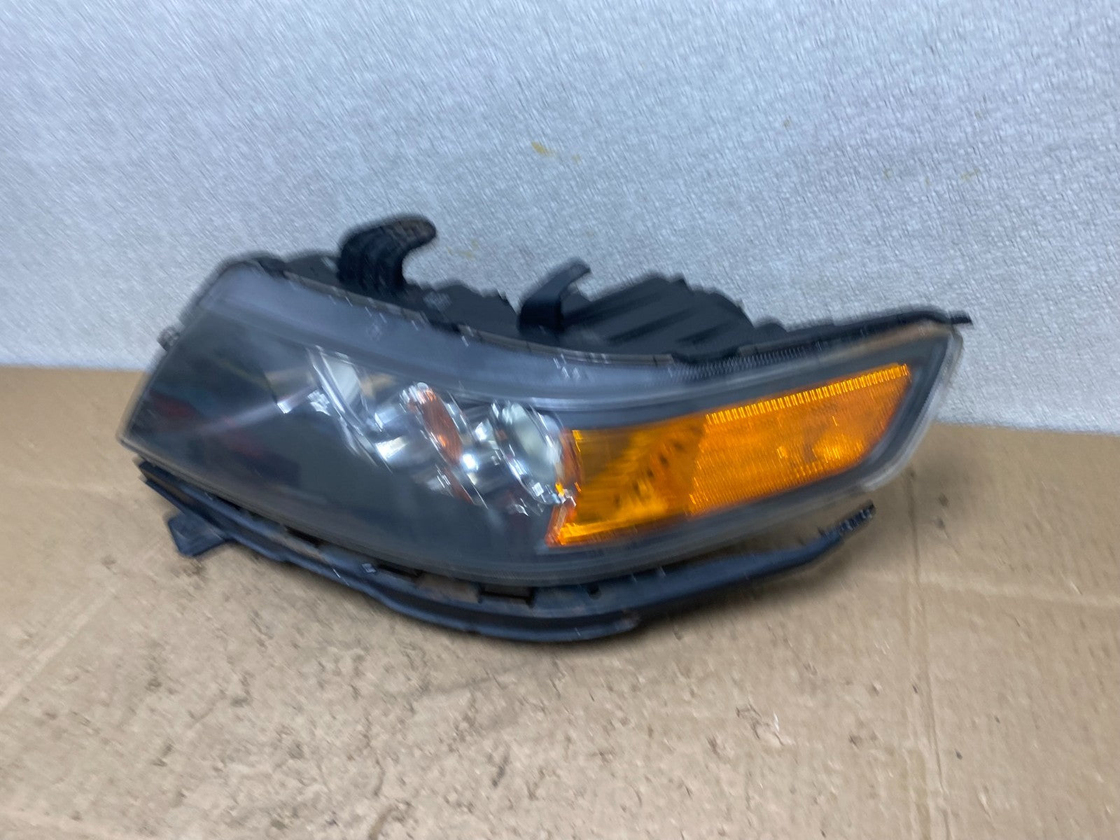2004 to 2008 Acura TSX Left Driver Side Xenon HID Headlight Z1240 DW1