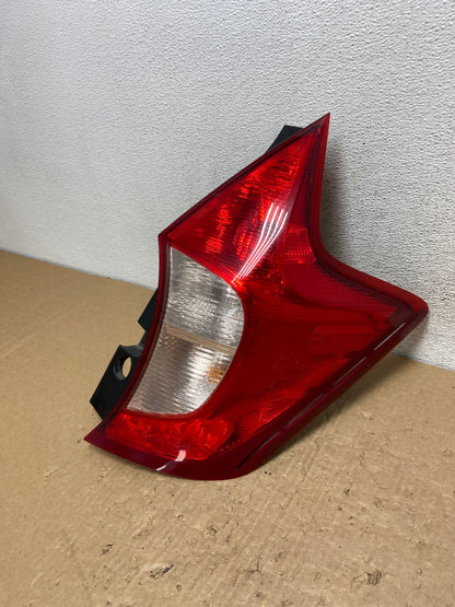 2014 - 2019 Nissan Versa Note Hatchback Right Passenger Tail Light AF8041 LK1