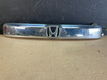2009-2015 Honda Pilot Tailgate Trunk Handle Bezel Finish Molding Camera AC18760
