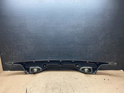 2000 to 2002 Ford Taurus Trunk Rear Center Lid Tail Light Panel u6402 DG4