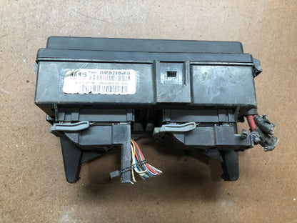2006 Jeep Grand Cherokee Integrated Power Fuse Box Body Control Module R6373 DG1