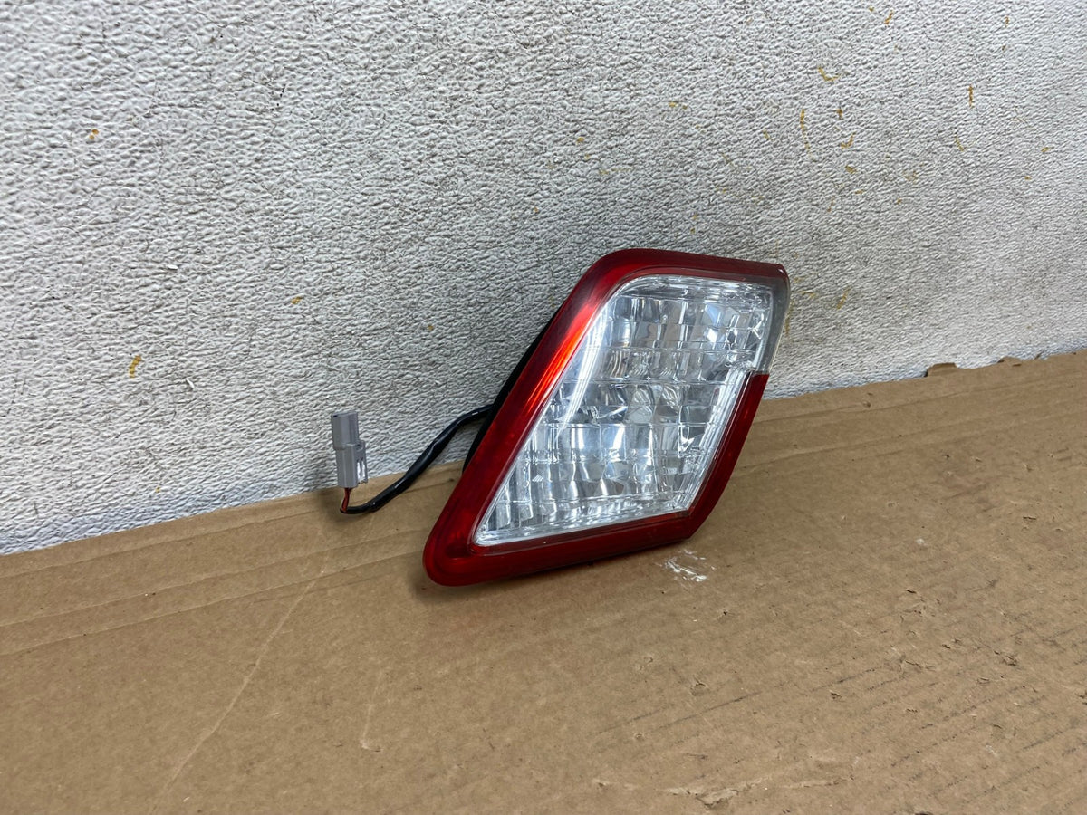 2007-2009 Toyota Camry Hybrid Right Passenger Side Inner Tail Light AH84441