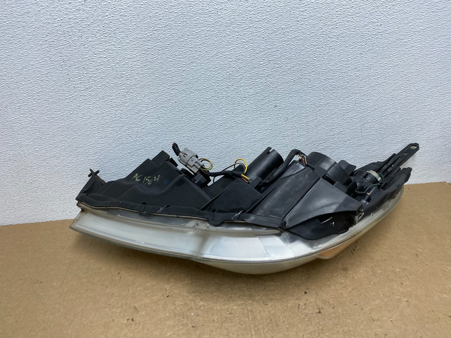2010-2012 Subaru Legacy Outback Right Passenger Headlight Oem AC1504 DW7