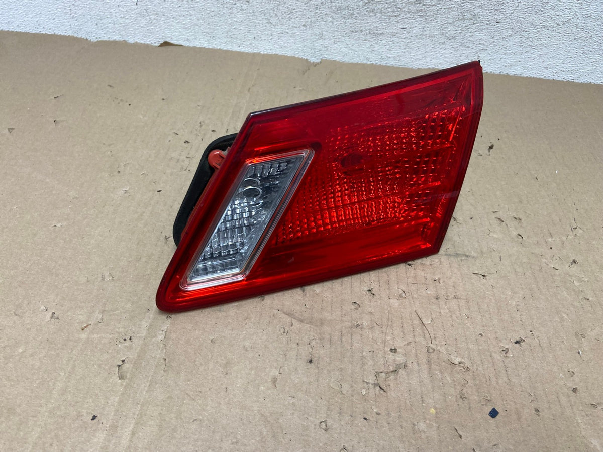 2007 2008 2009 Lexus Es350 Right Passenger RH Inner Tail Light AG6934 LK2