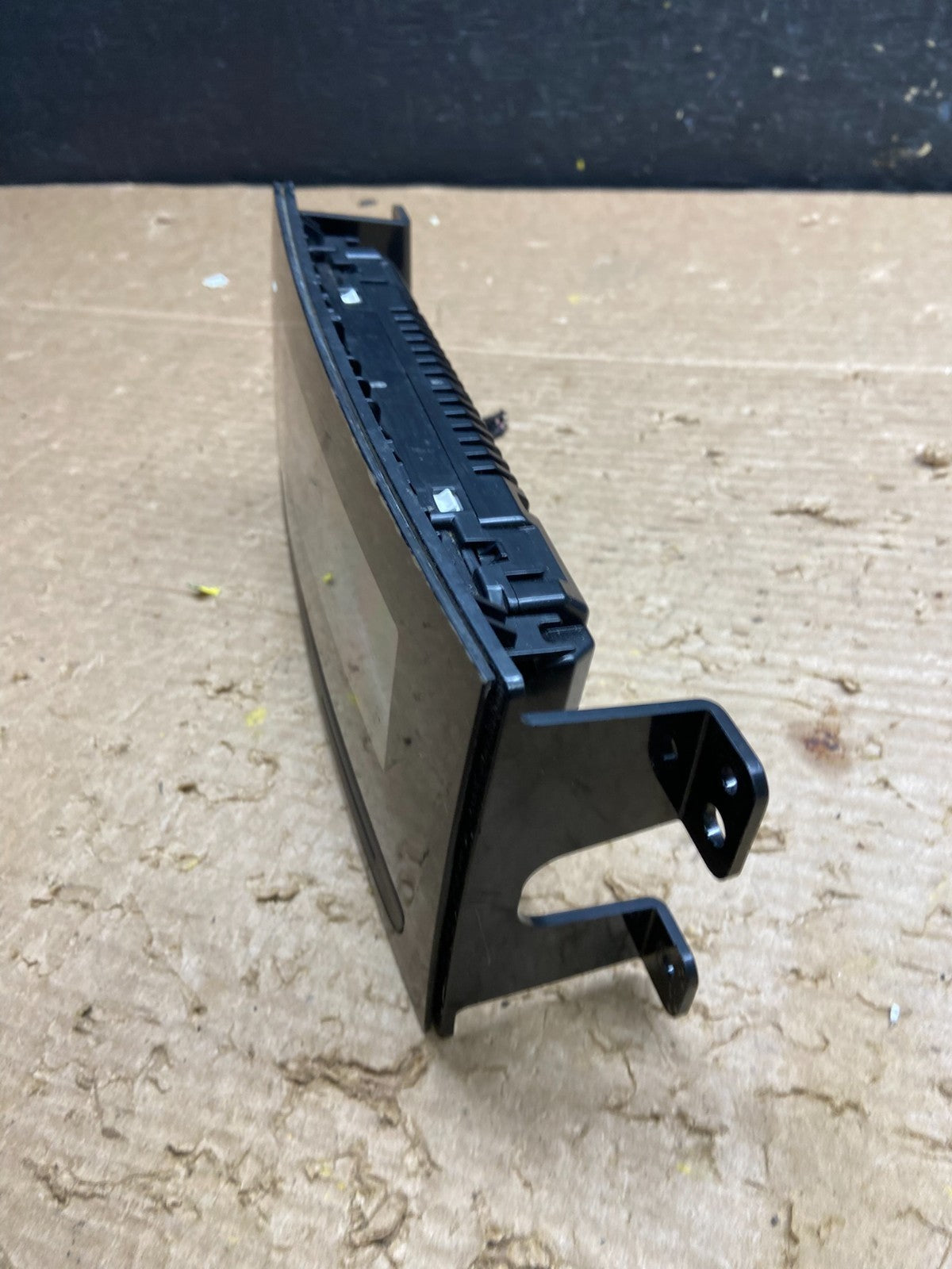 2010 to 2012 Chevrolet Cruze Information Display Screen w2071 DG2