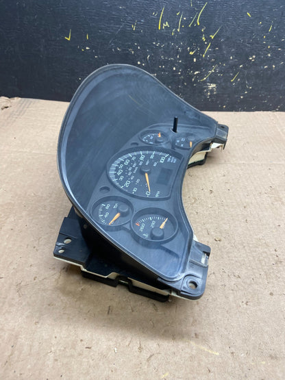 2004 to 2007 Chevrolet Express Speedometer Cluster Gauge OEM Z1613  DG1