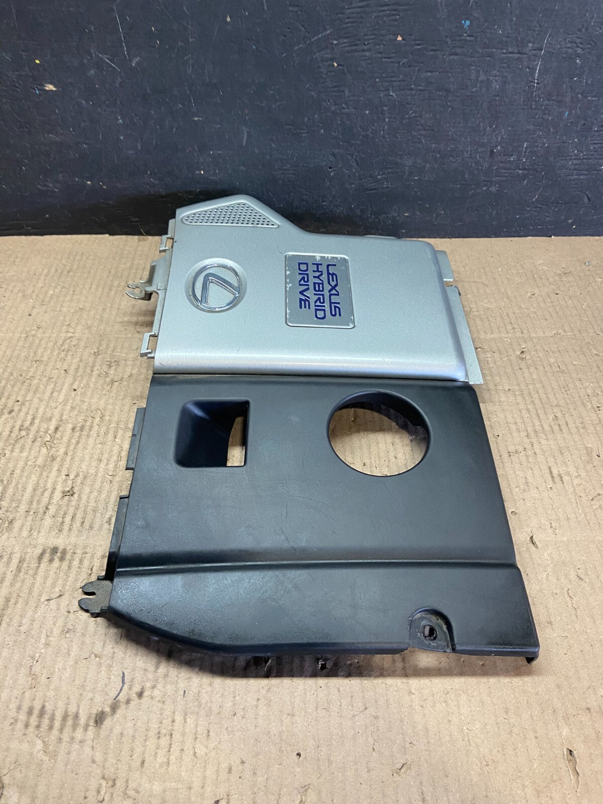 2006 2007 2008 Lexus RX400h Hybird Engine Motor Cover OEM i36213