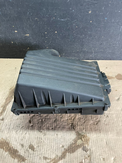 2007 to 2010 BMW X5 Air Intake Cleaner Filter Housing Box M8984 DG3