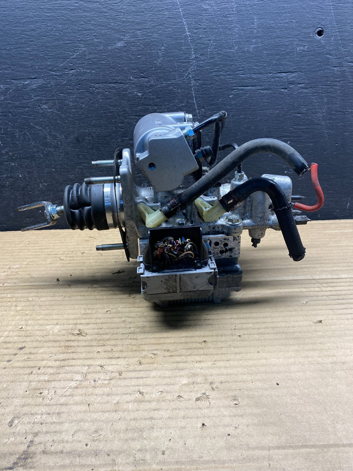 2010 - 2015 Toyota Prius ABS Brake Pump Anti Lock Module AE6253 DW3