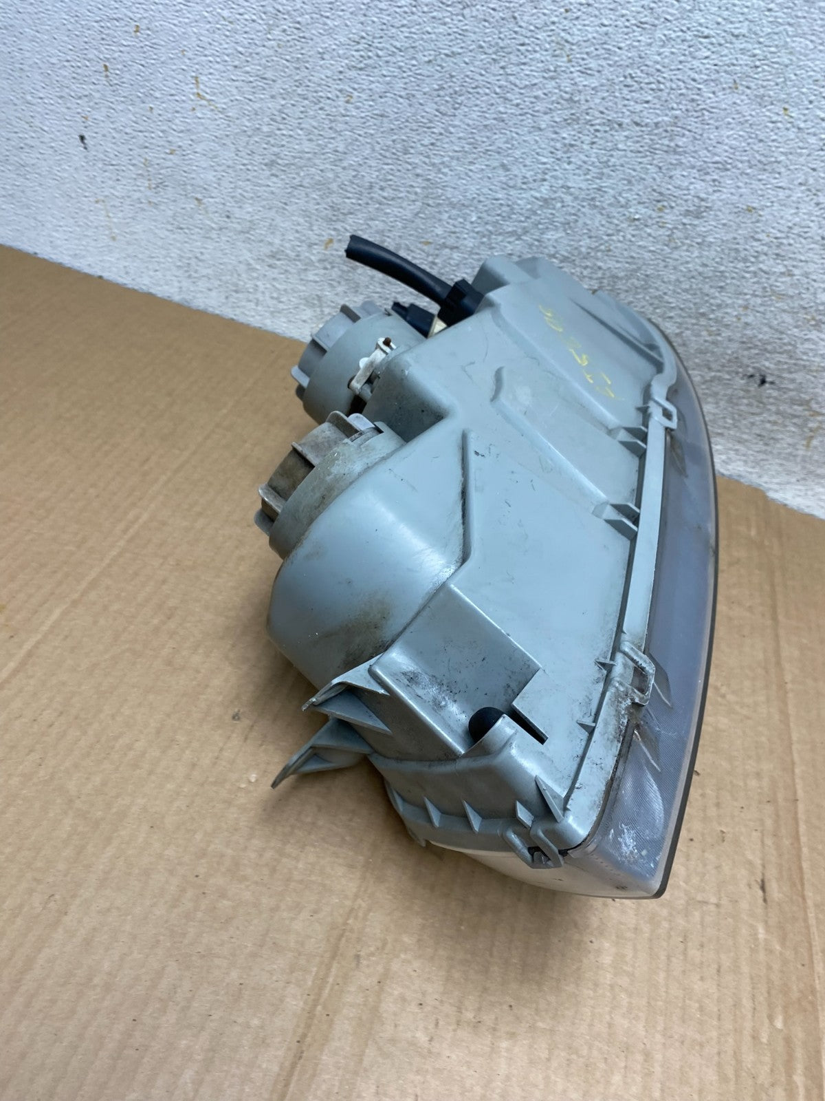 2004 2005 Hyundai XG350 XG Right Passenger RH Headlight Halogen AI5698 DW10