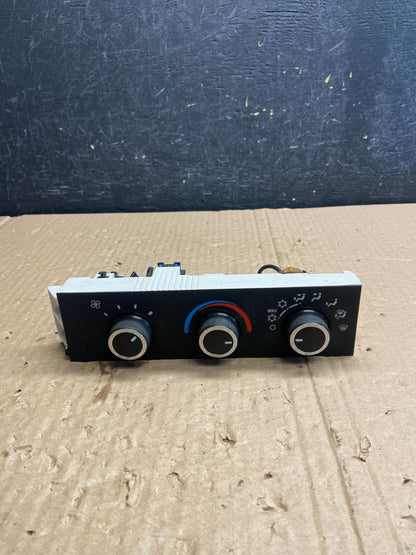 2008-2010 Chevrolet Express 1500 2500 3500 Climate Control Panel AF6368 DG0