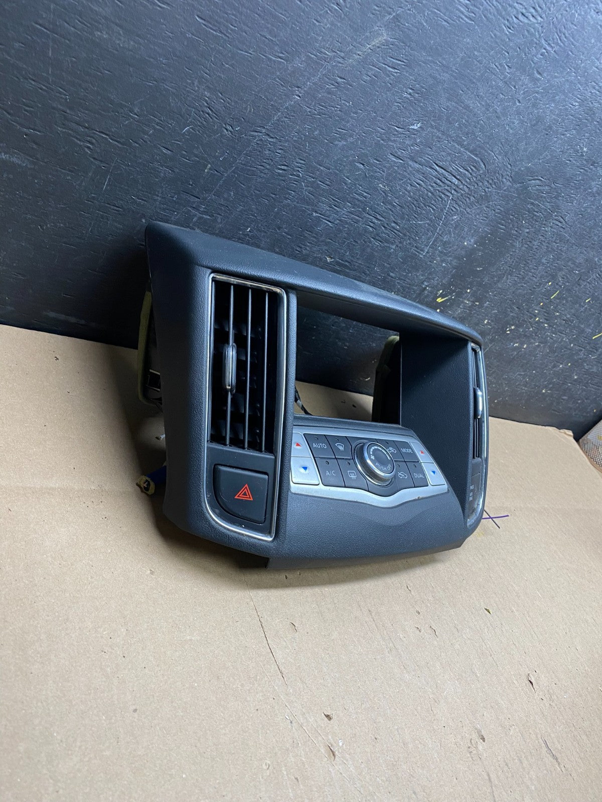 2009-2014 Nissan Maxima Center Console Climate Control Radio Bezel T4401 DG1