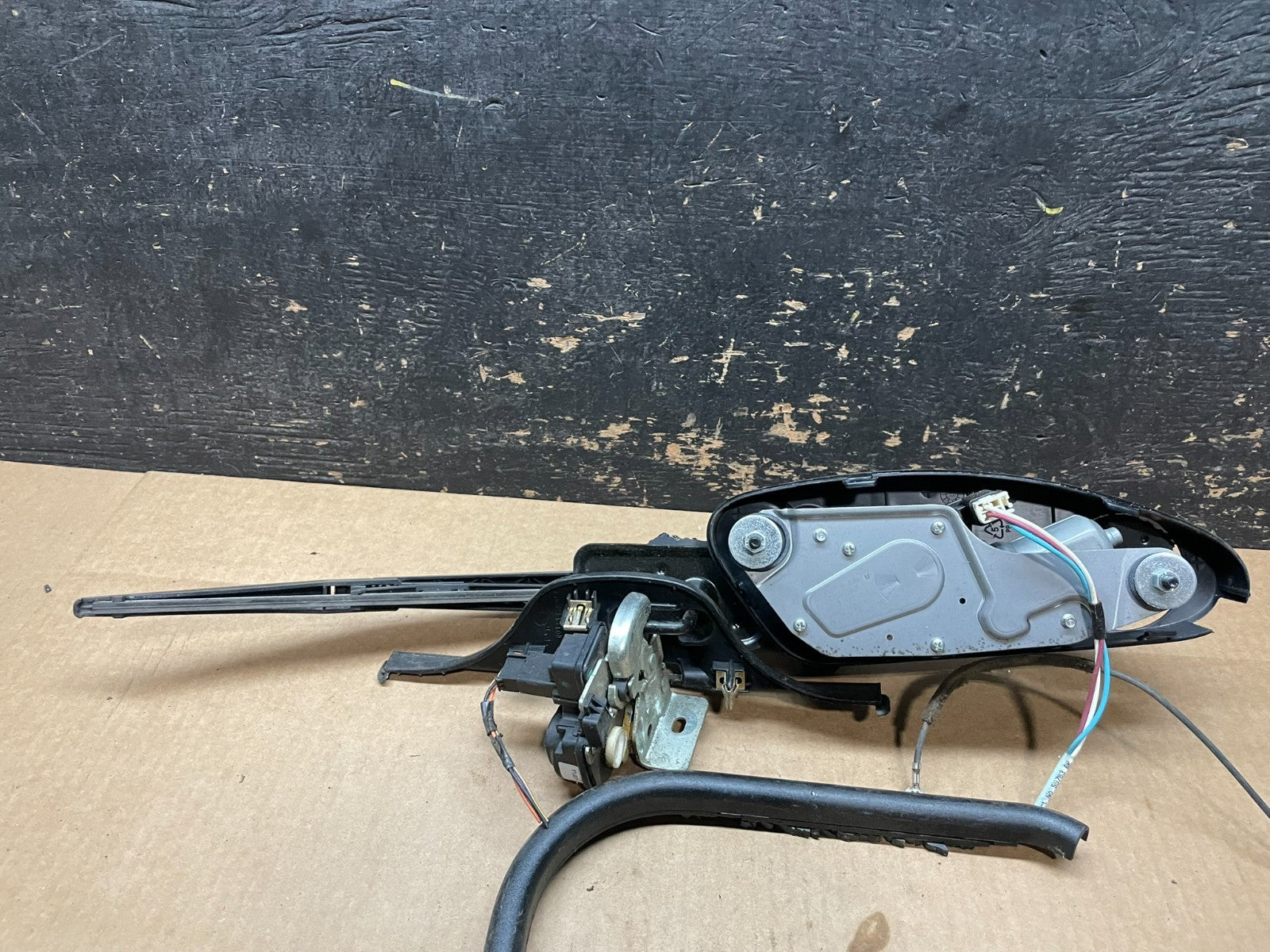 2011-2013 Jeep Grand Cherokee Tailgate Back Door Rear Wiper Motor Wiper AA8990DG6