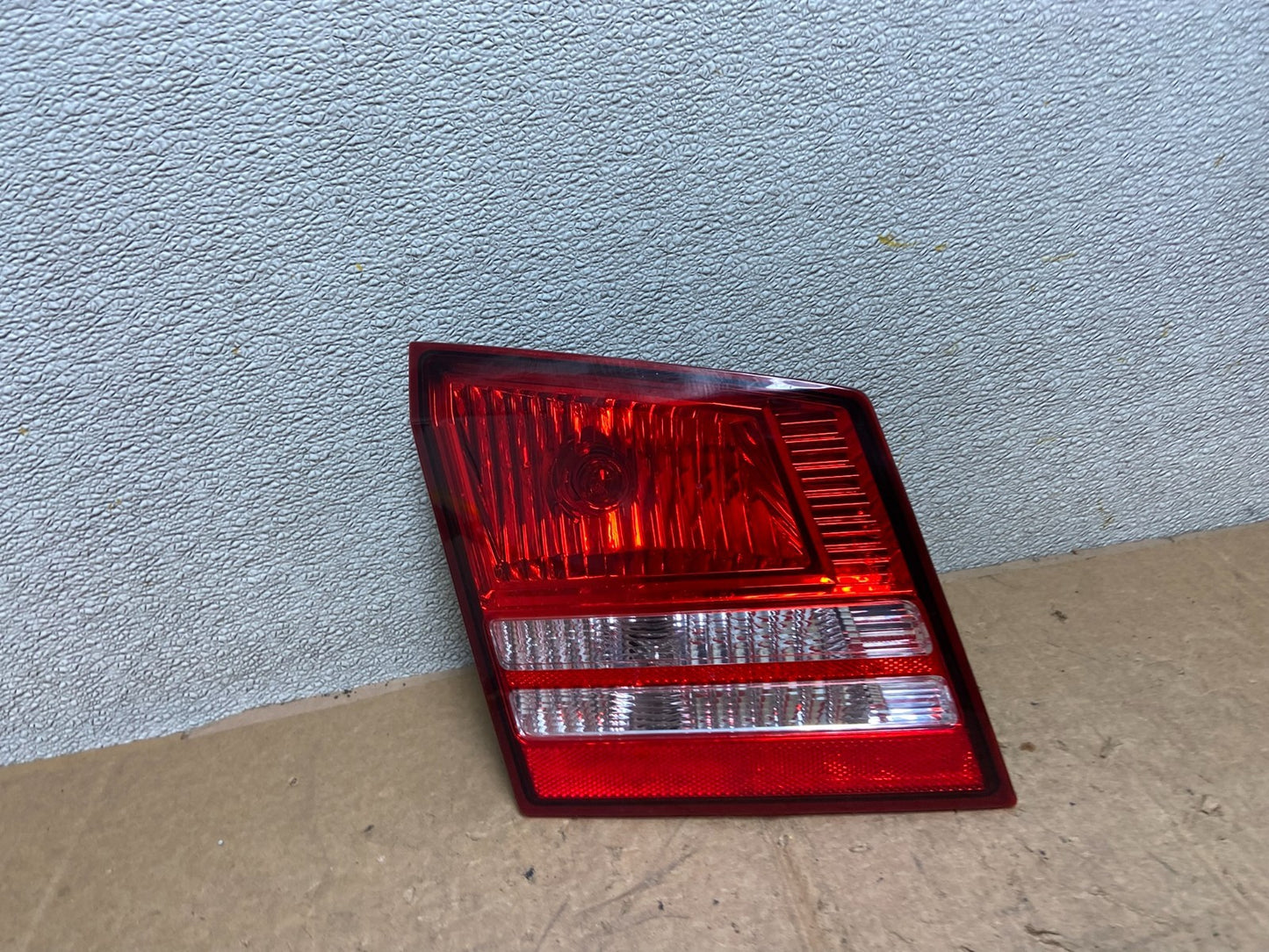 2009 2010 2011 Dodge Journey Left Driver Inner Trunk Lid Tail Light Oem AA40370