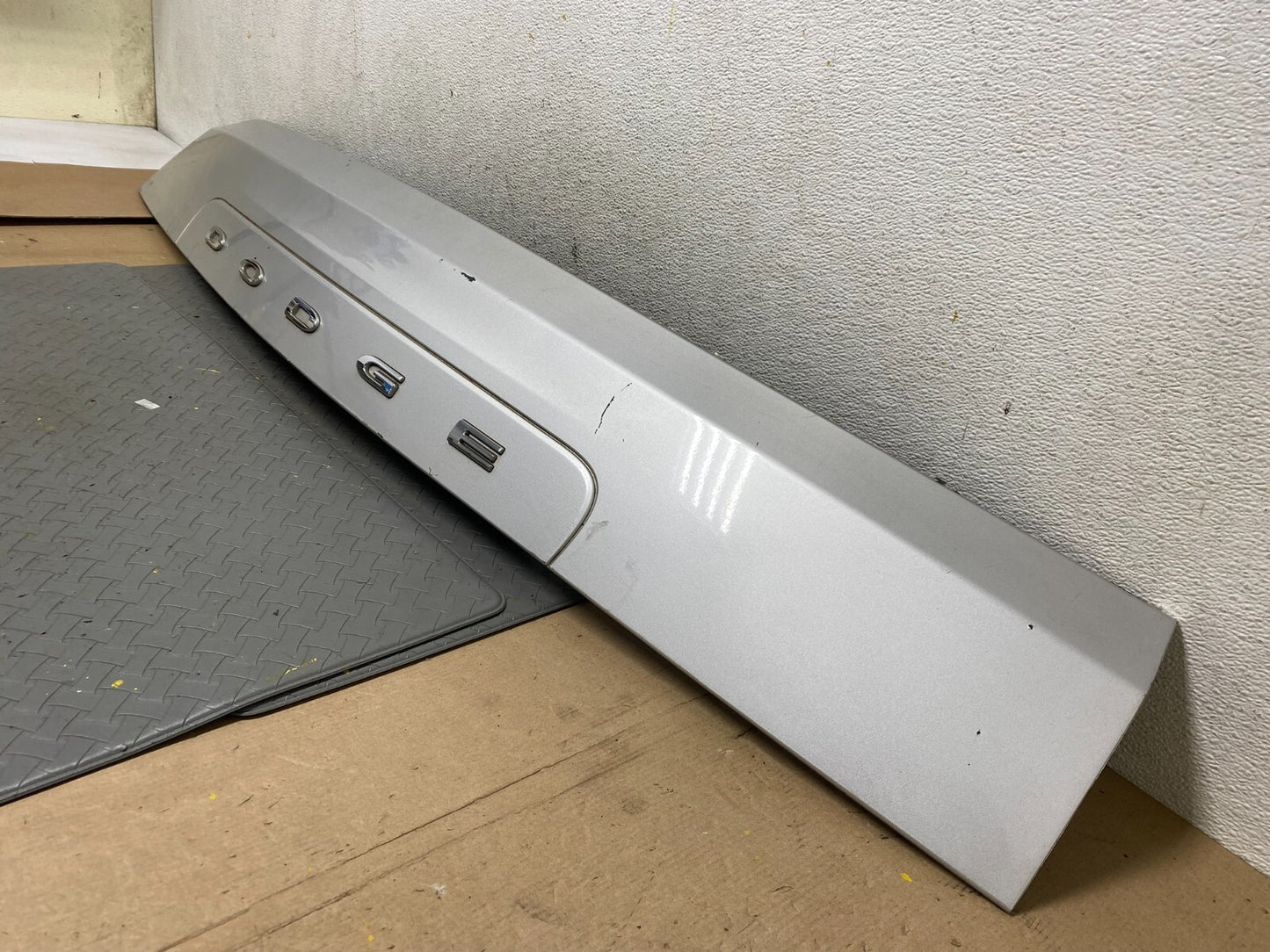 2011 to 2018 Dodge Grand Caravan Tail Gate Trim Molding W/O Camera OEM C5584 PS1