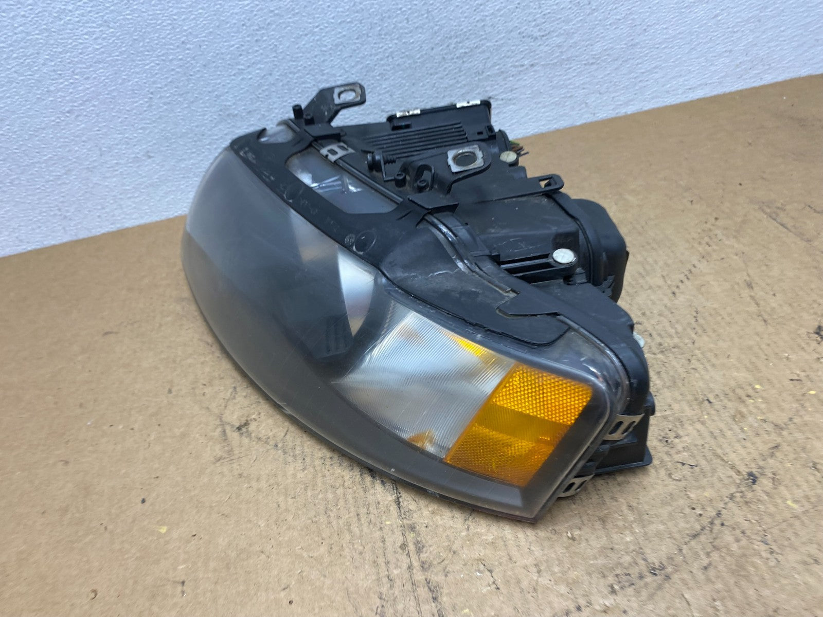 Xenon HID 2003 to 2006 Audi A4 Convertible Left Drvier LH Headlight AC3673 DW1