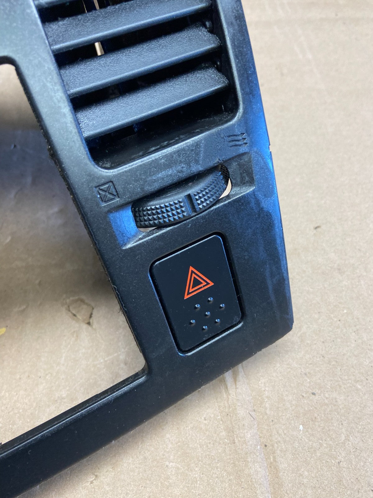2007 to 2012 Nissan Versa Center Vent Dash Radio Trim Bezel AI3196 DG3