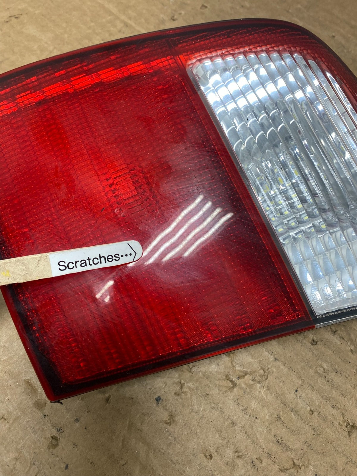 2001 2002 Subaru Forester Right Passenger RH Inner Lid Tail Light Oem Z2816 DW3