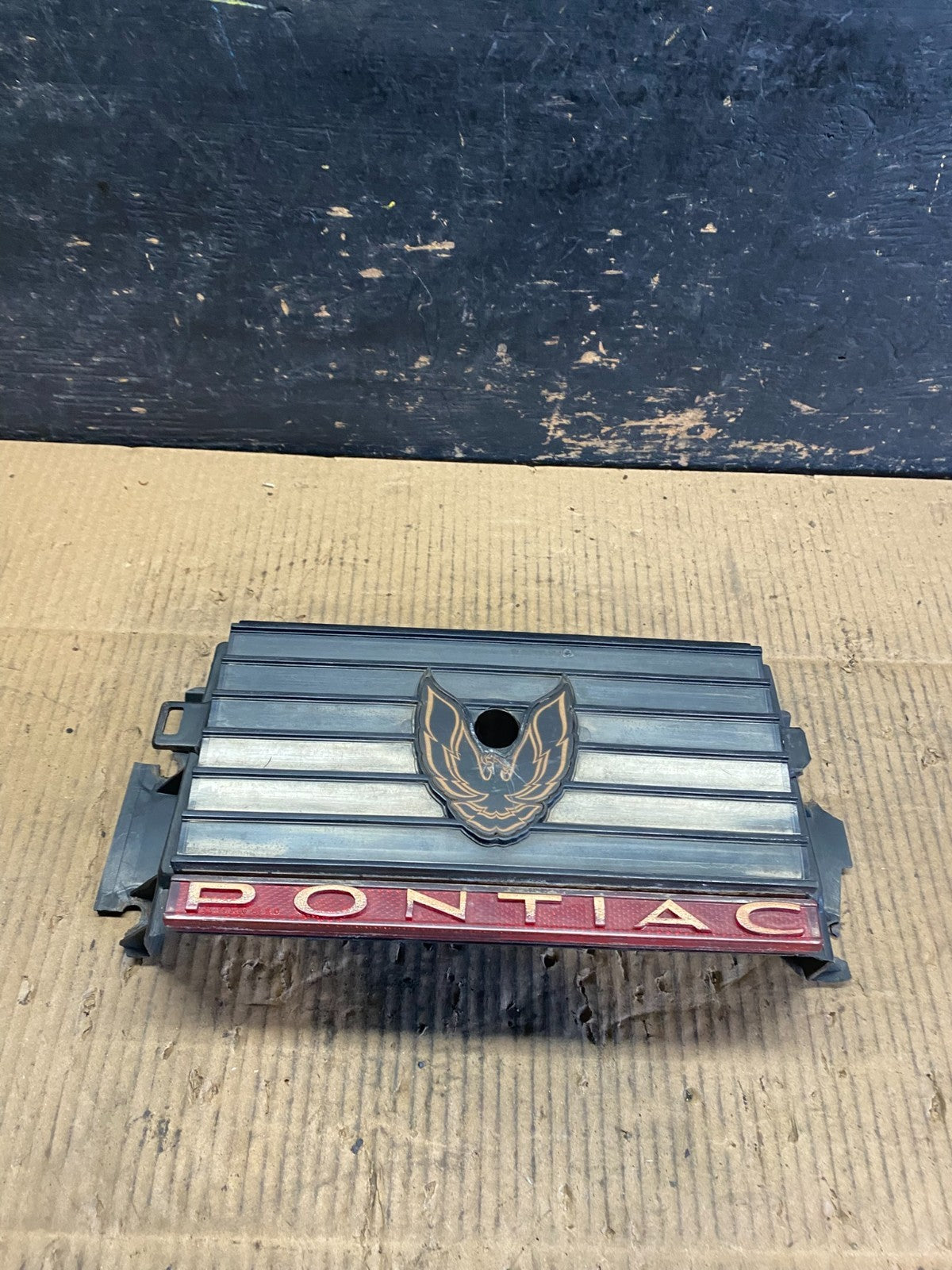 1982 - 1992 Pontiac Firebird Trans Am Center Taillight Filler Panel T6770 DG0
