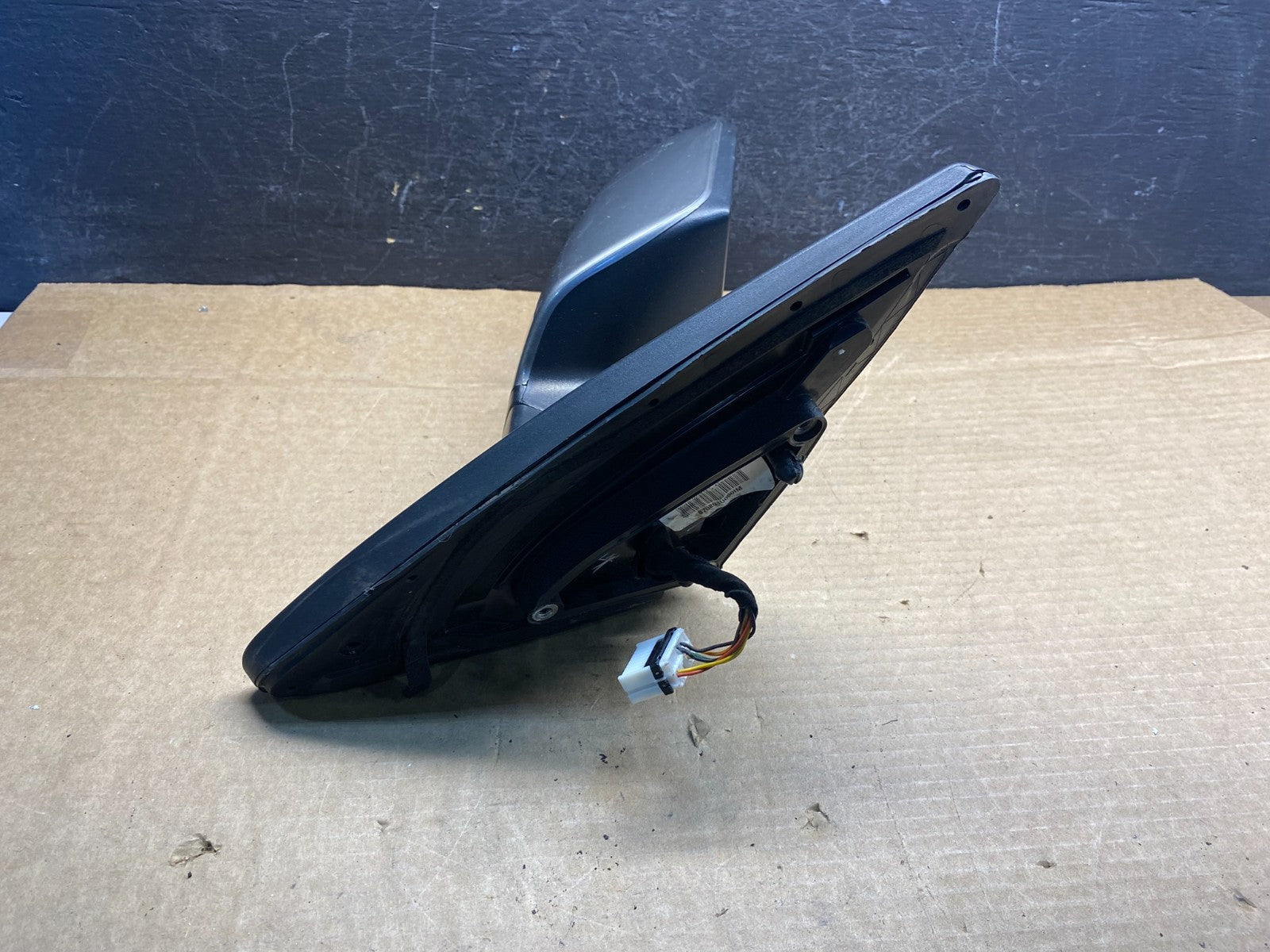 2011 to 2015 Kia Sorento Right Passenger Door Mirror Turn Signal AD9691 DW3