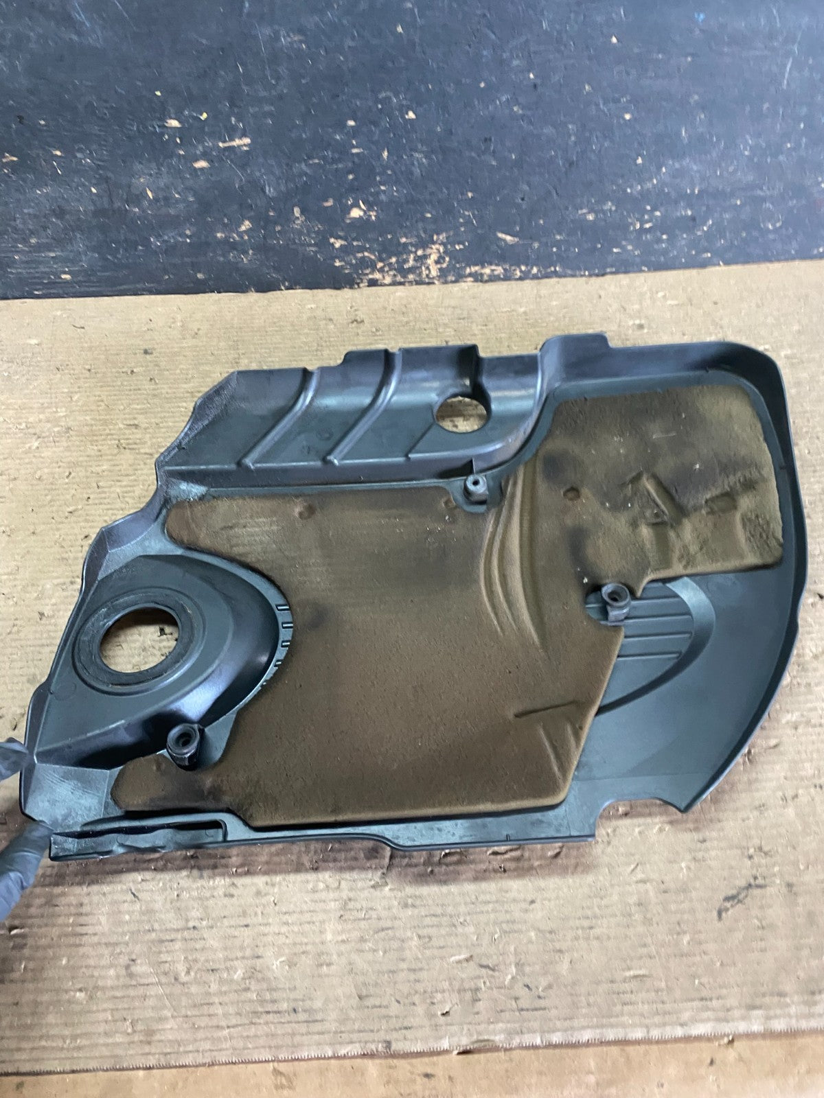 2006 2011 Chevrolet Impala V6 VVT Engine Cover Shield OEM s3640 DG4
