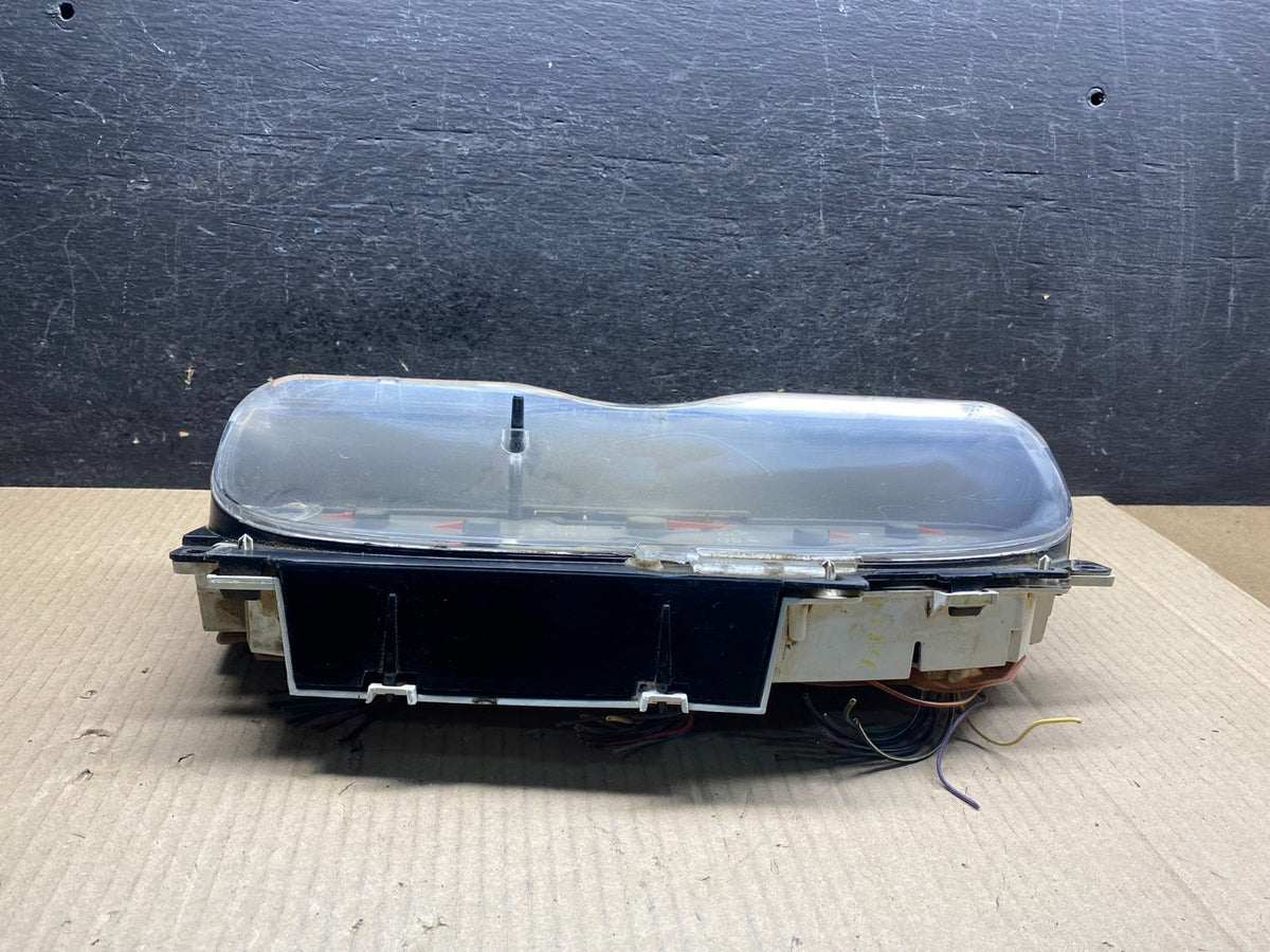 2001 - 2002 Ford Econoline E250 E350 Van Speedometer Instrument Cluster AI4863 D3