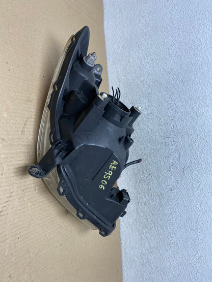2004 2005 Scion Xa Left Driver LH Side Halogen Headlight AE9506 LK9