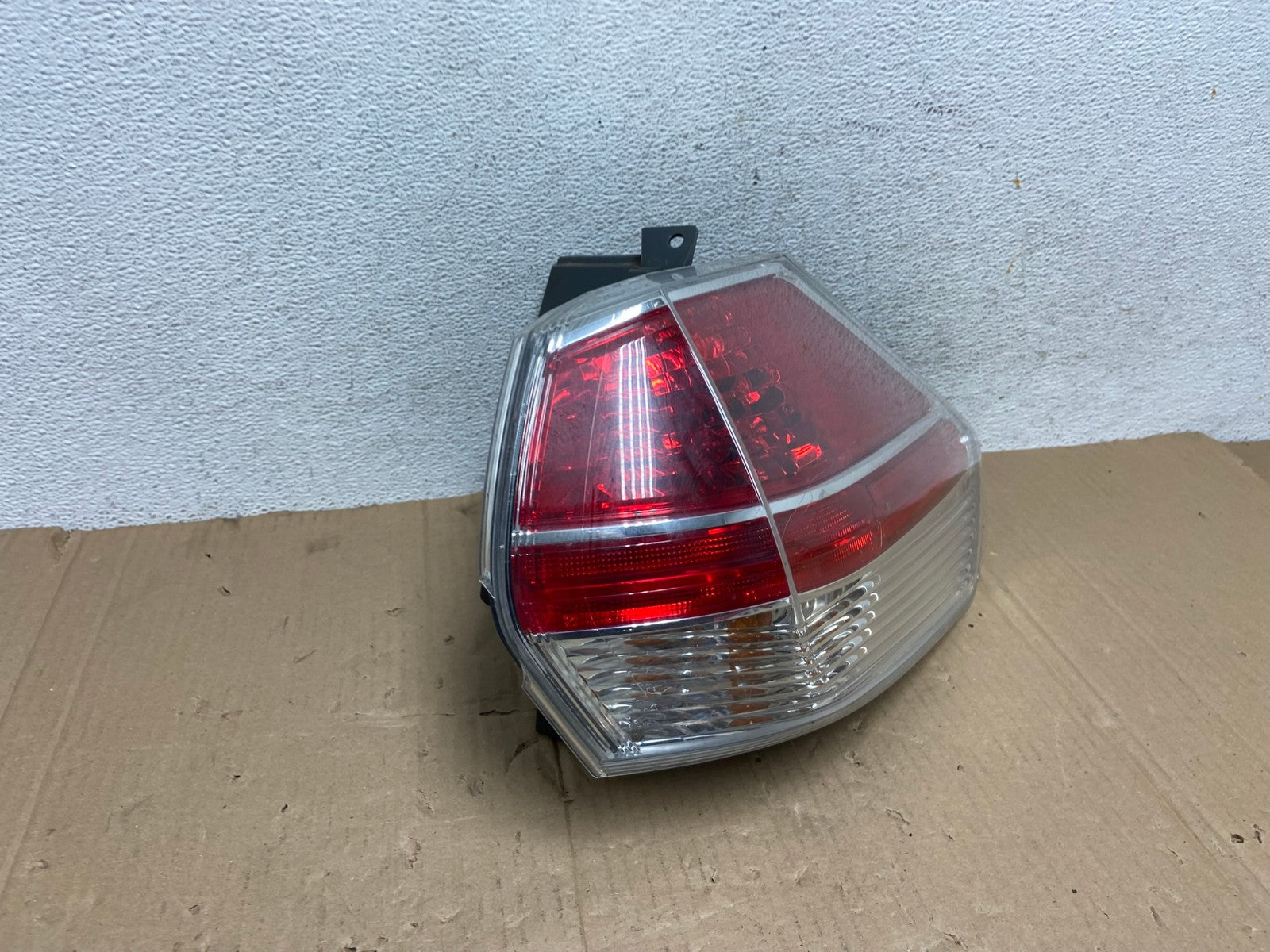 2014-2016 Nissan Rogue Right Passenger RH Side Outer Tail Light AE8974 LK2