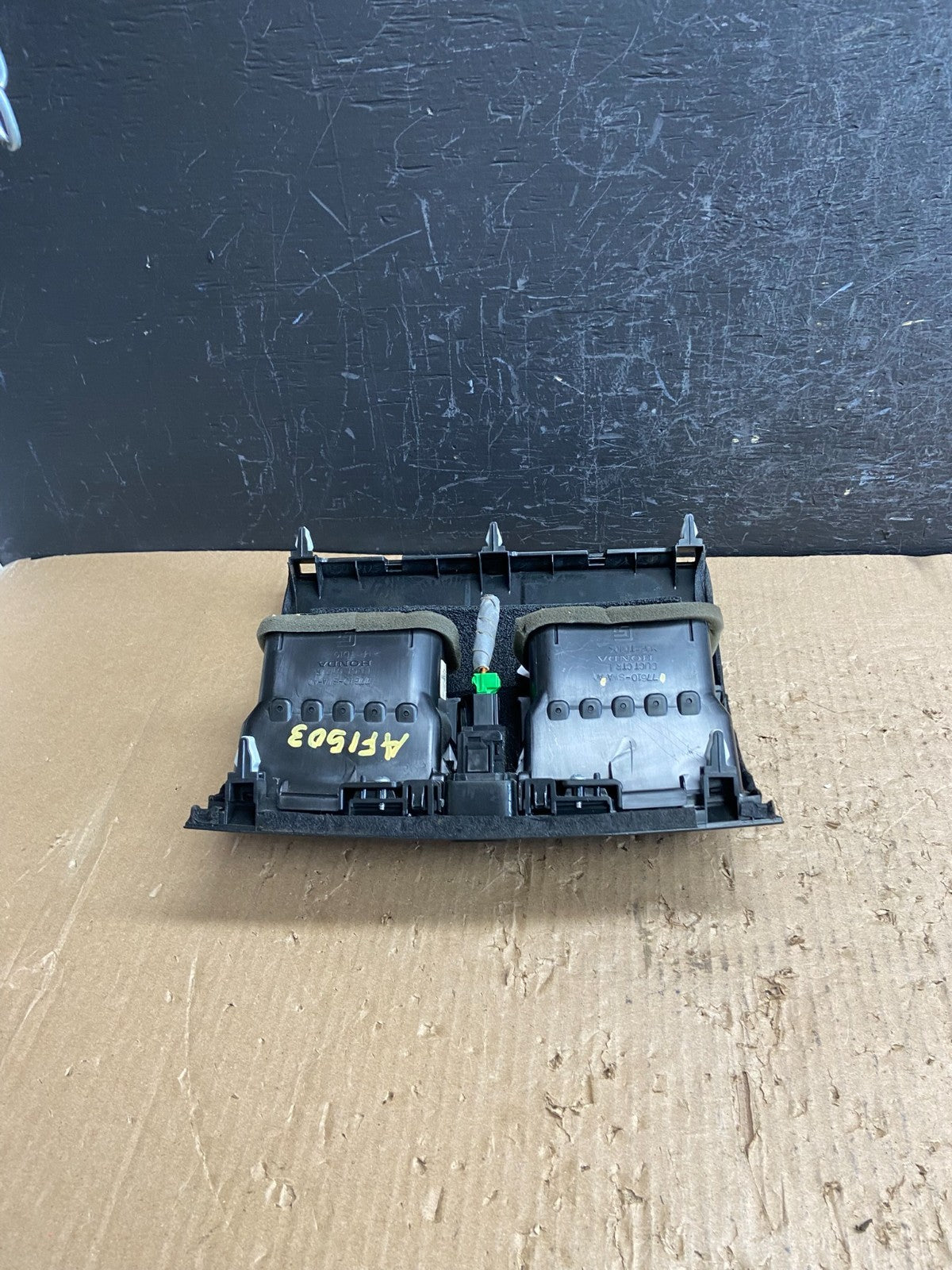 2007 to 2011 Honda CRV CR-V Front Center Panel Clock Air Vent AF1503 DG3